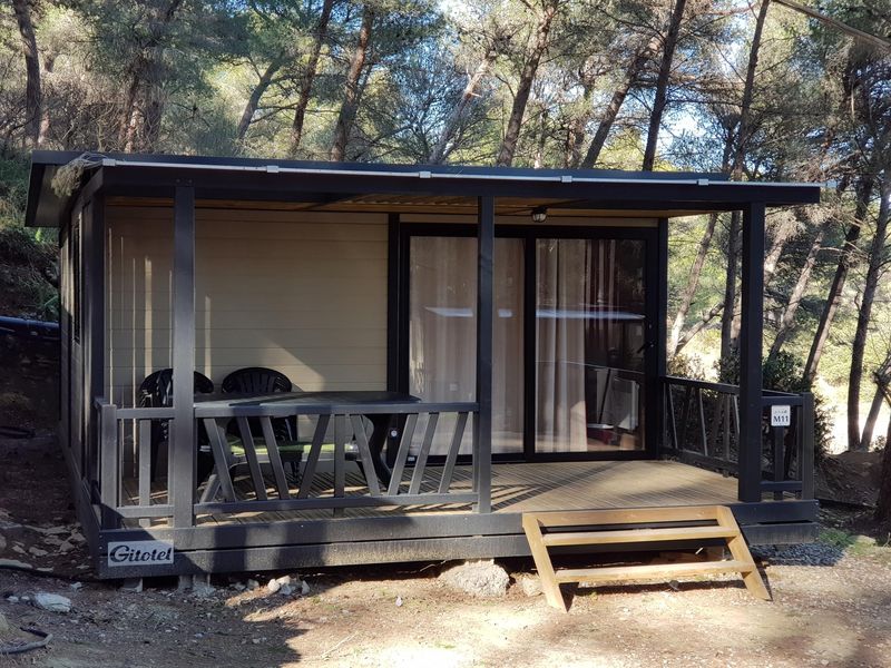 Chalet avec terrasse en location à la semaine dans le sud de la france en provence